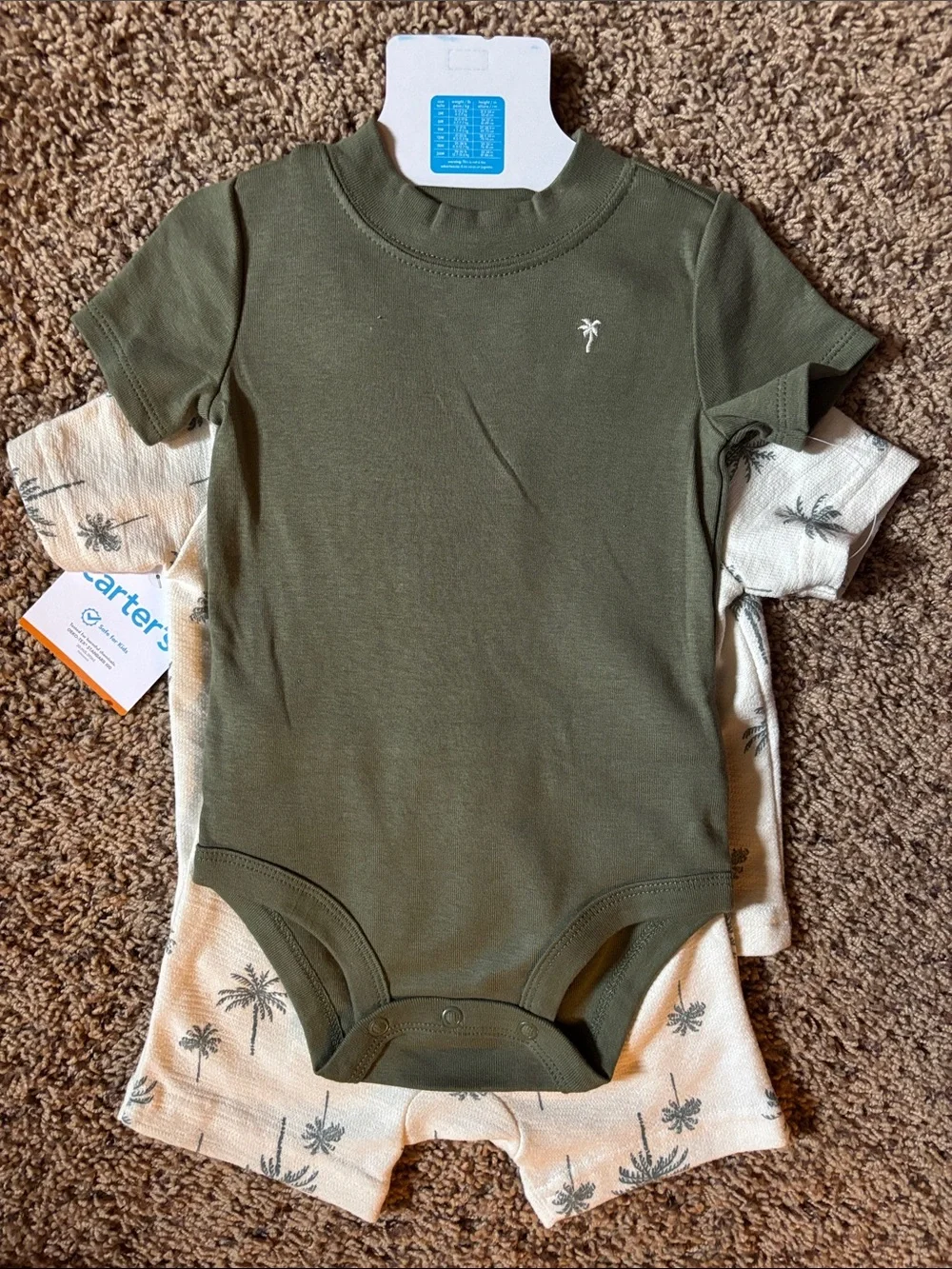 NWT Carter’s 12 month baby 3 piece set
